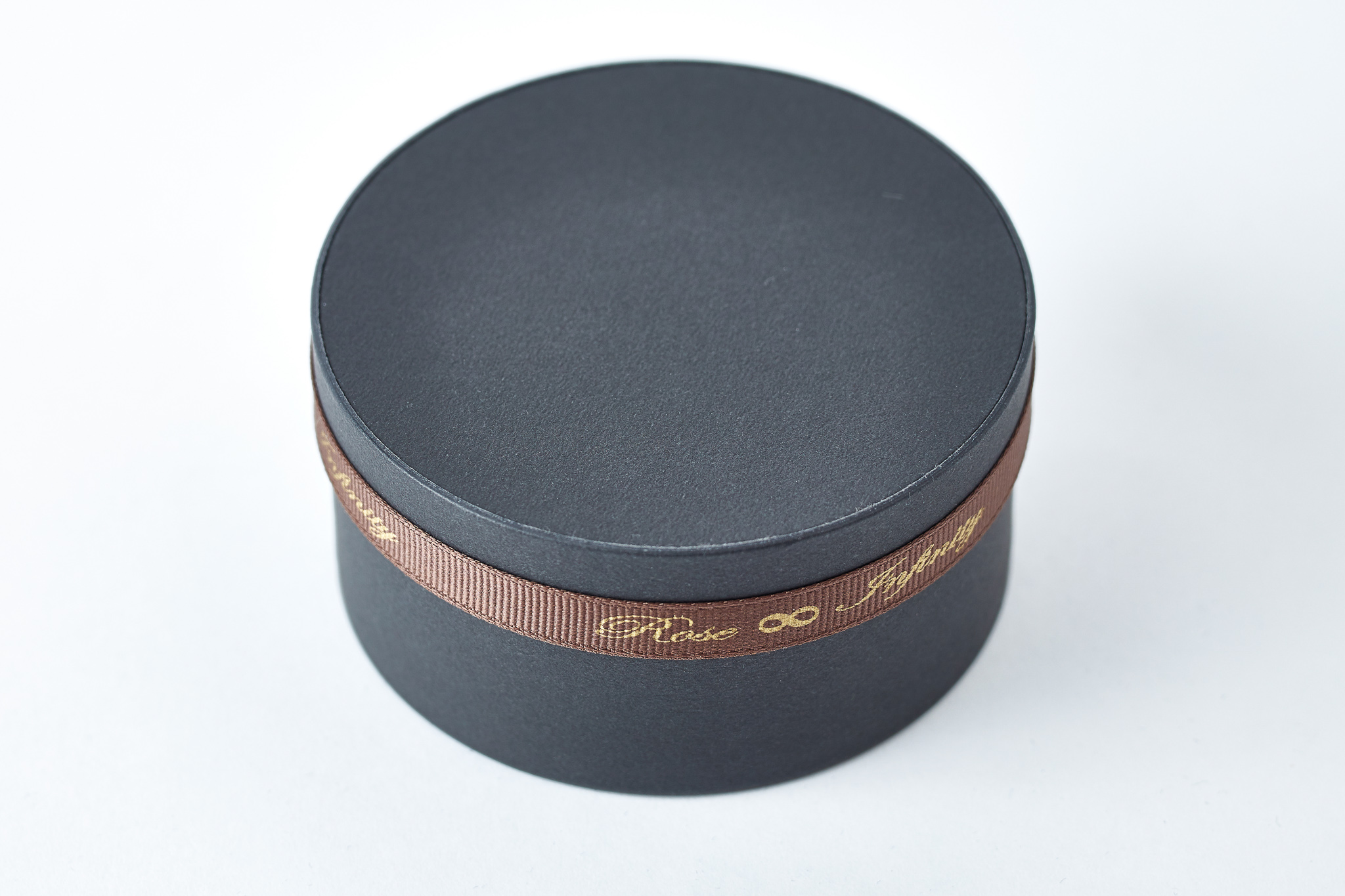 【タンプ限定】ソラプリザーブドフラワー＆花文字刺繍イニシャルハンカチセット