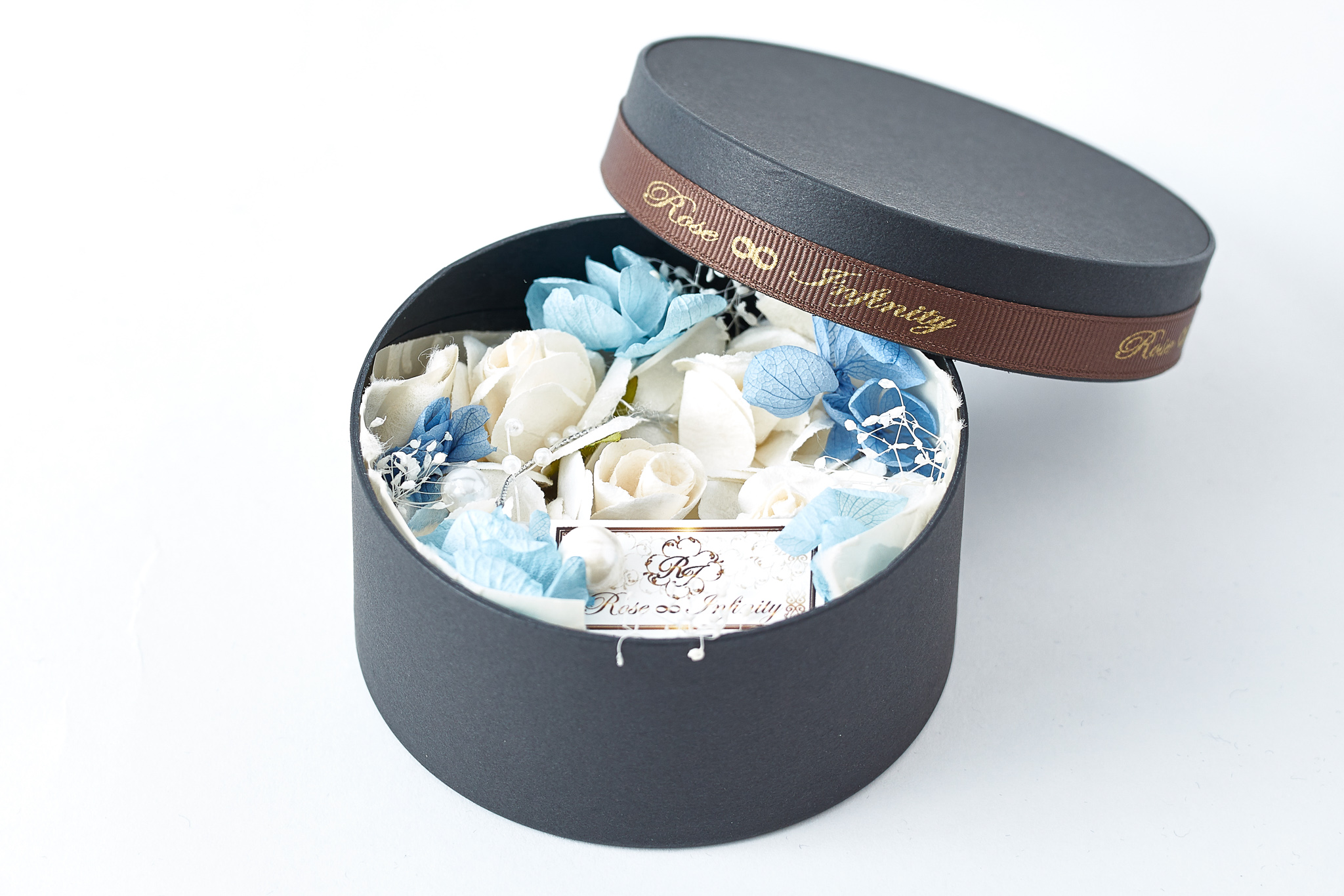 【タンプ限定】ソラプリザーブドフラワー＆花文字刺繍イニシャルハンカチセット