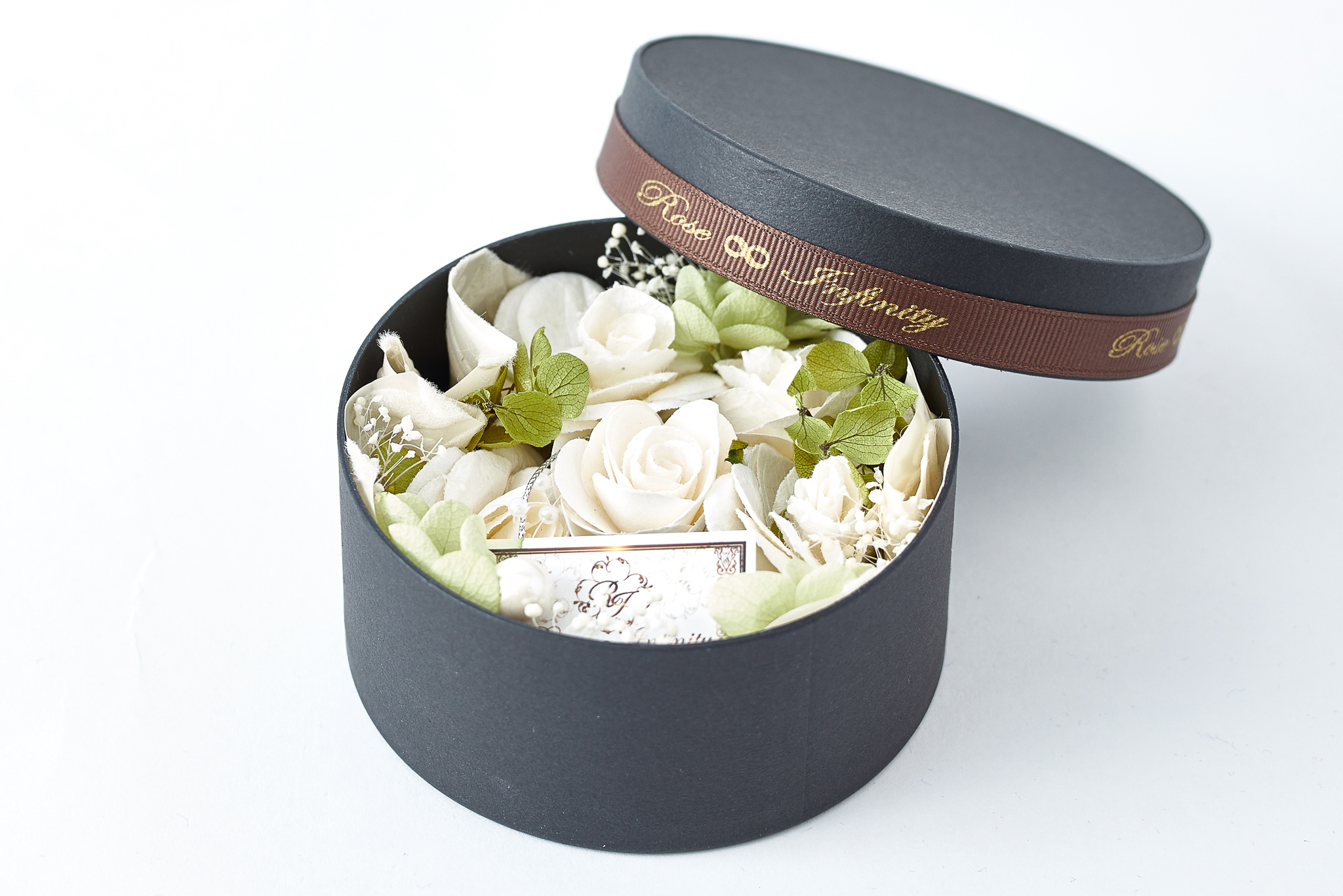 【タンプ限定】ソラプリザーブドフラワー＆花文字刺繍イニシャルハンカチセット