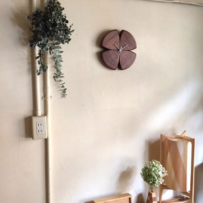 掛け時計「四つ葉」ウォールナット材