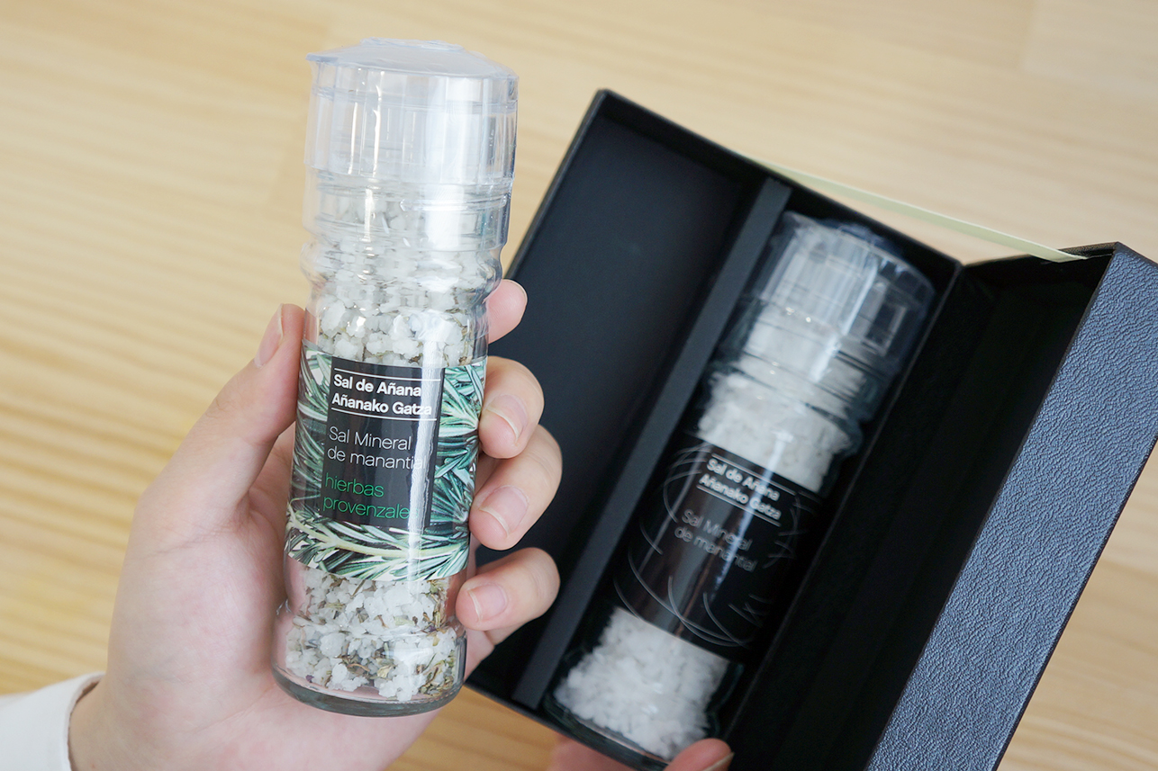 泉の岩塩ミルタイプ2種（プロバンス風ハーブとミネラル）