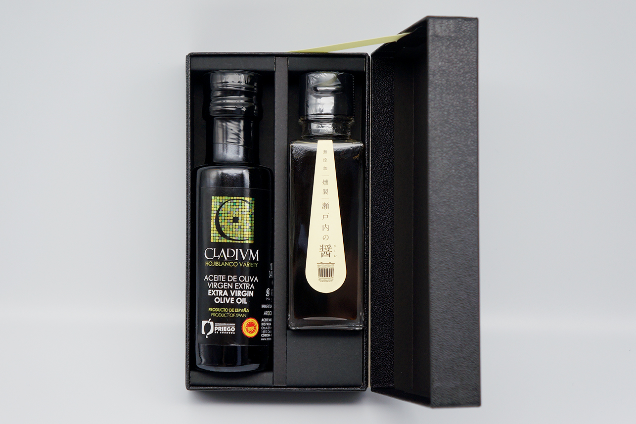 オリーブオイルと醤（CLADIVM・瀬戸内の醤『燻製』）