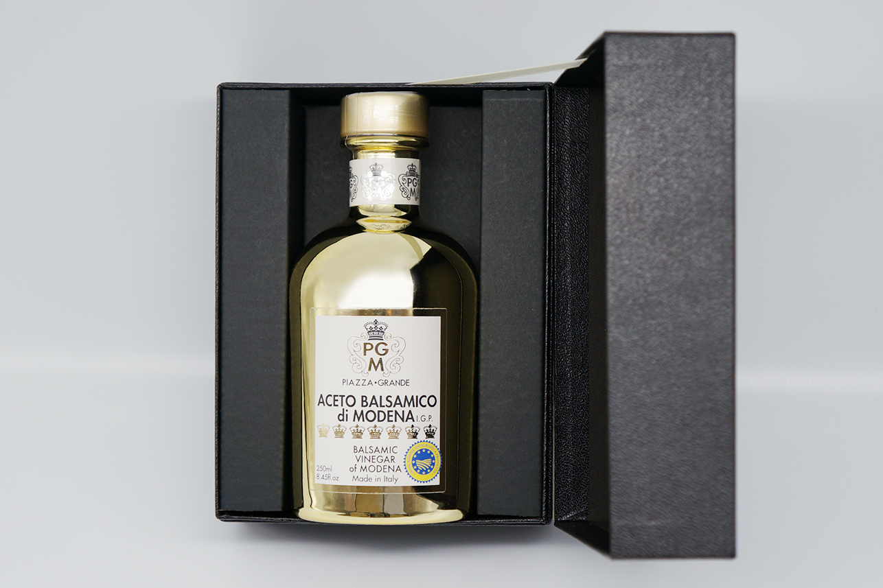 バルサミコビネガー30年熟成ゴールドボトル、ギフトボックス