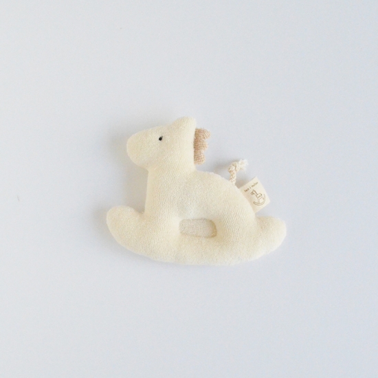 ベビー　木馬刺繍セット (スタイ／がらがら)