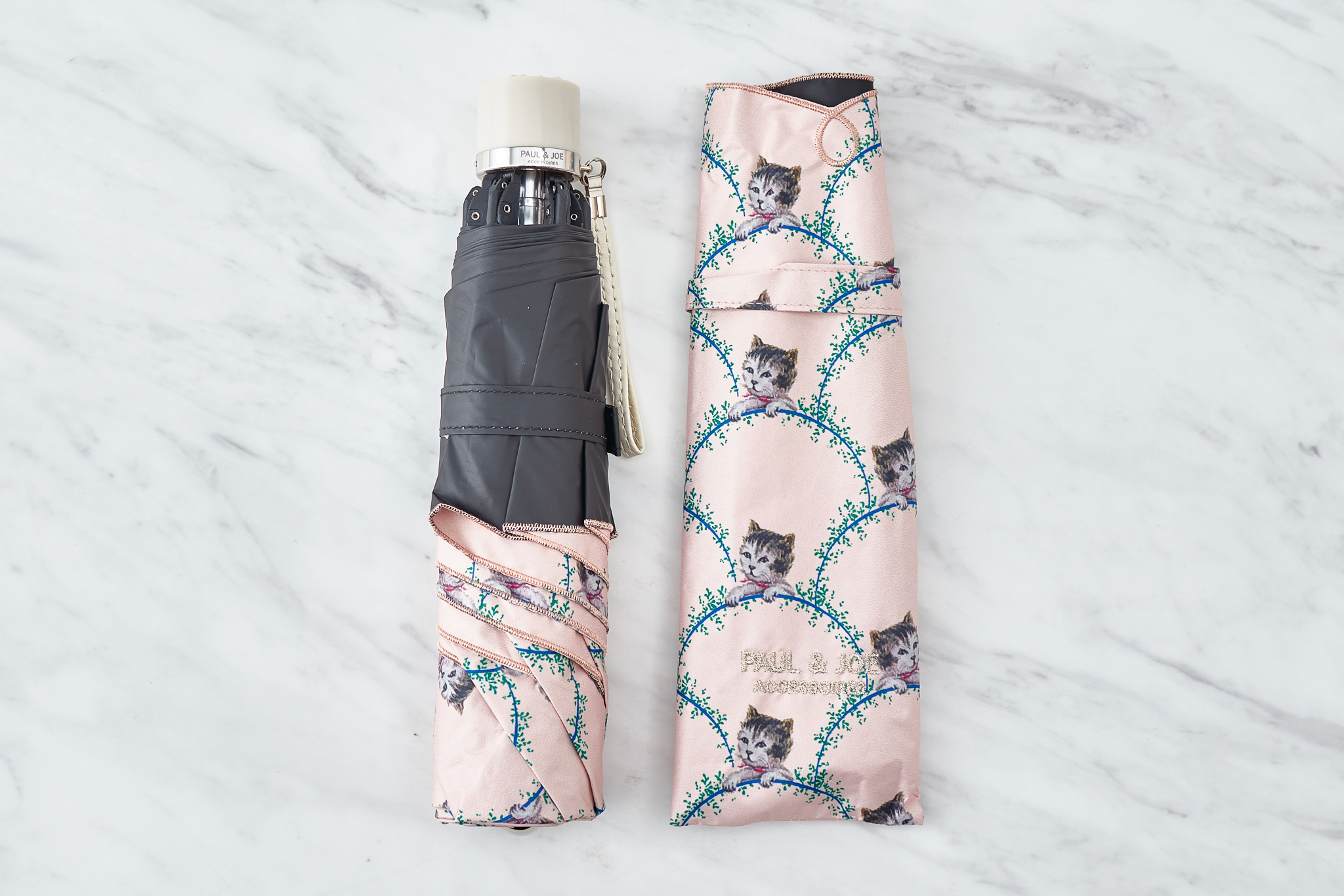 オールウェザー対応遮熱遮光晴雨兼用折り畳みパラソル＜タイムレスキャット＞