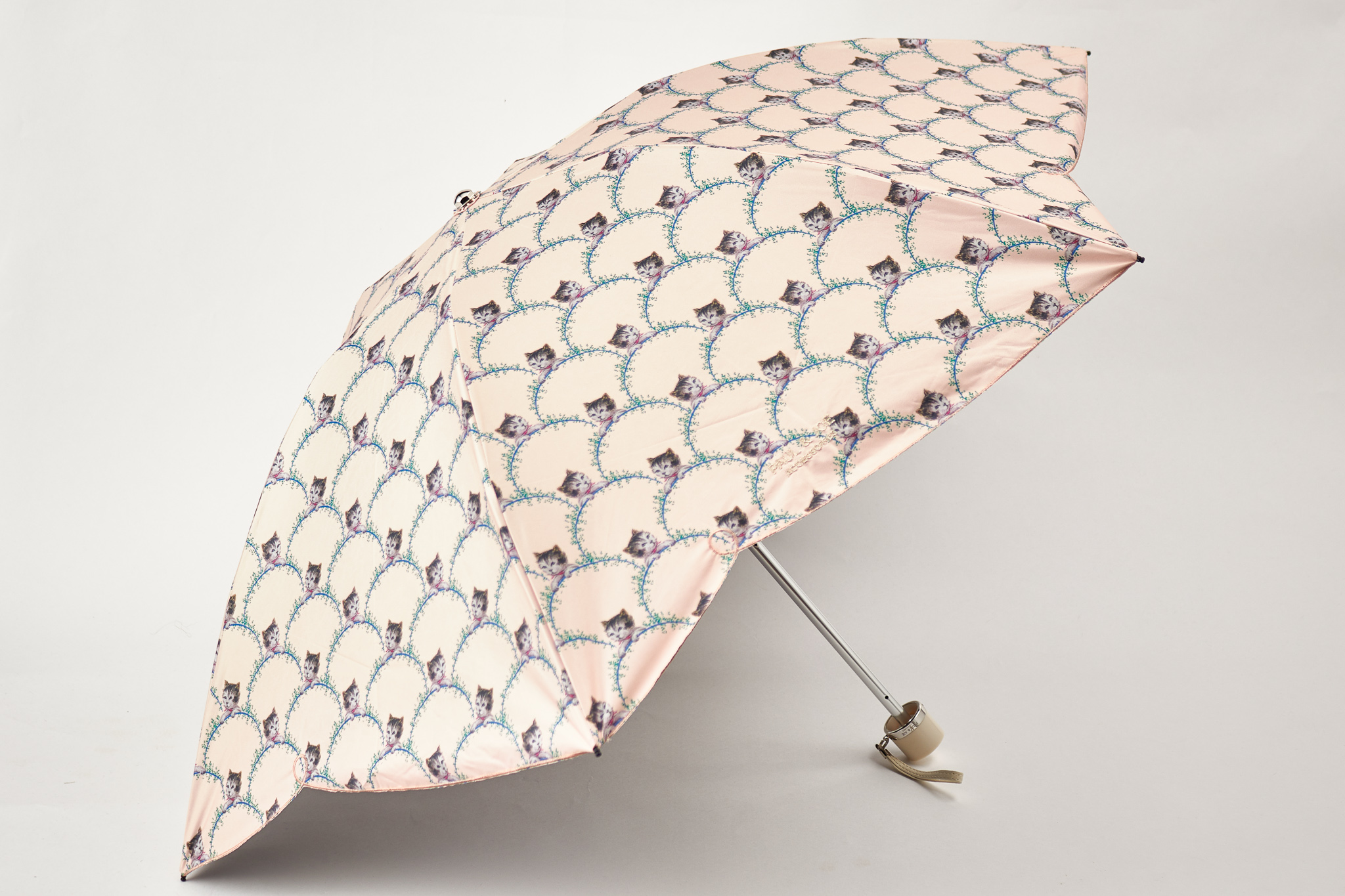 オールウェザー対応遮熱遮光晴雨兼用折り畳みパラソル＜タイムレスキャット＞