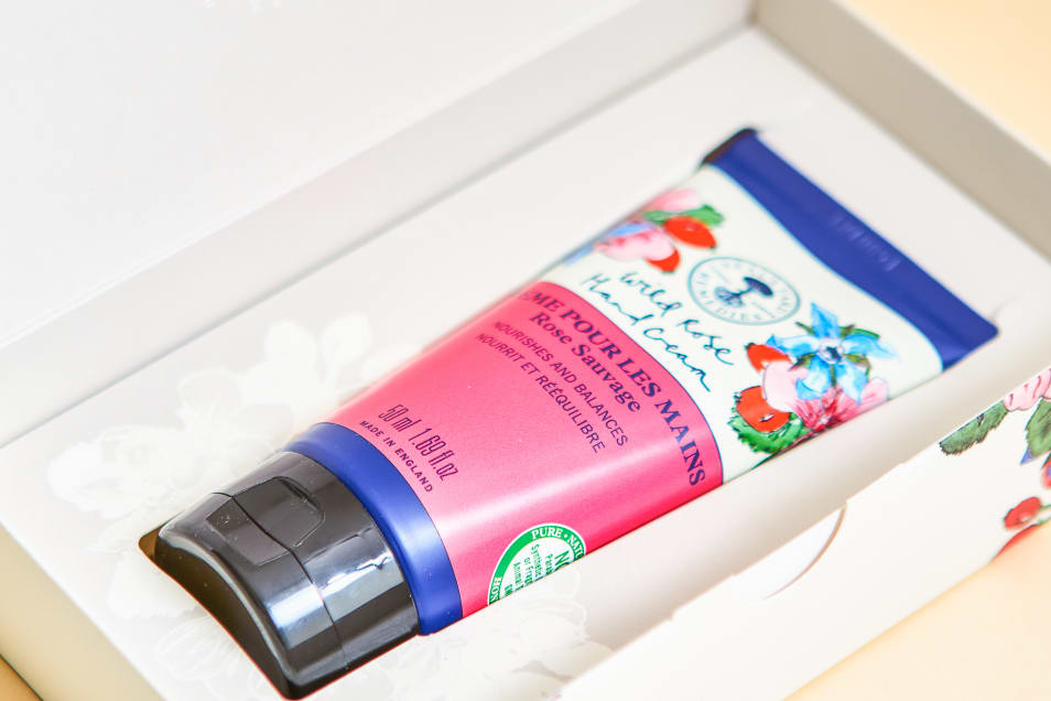 【タンプ限定】ギフトセットローズハンドクリーム&花束ハンドタオル