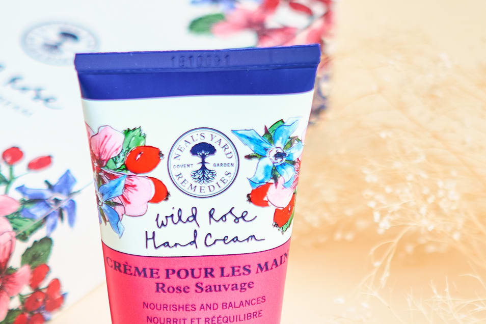 【タンプ限定】ギフトセットローズハンドクリーム&花束ハンドタオル