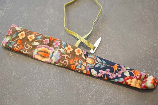 漆塗り携帯用筆ペン-花更紗柄筆ペンケース