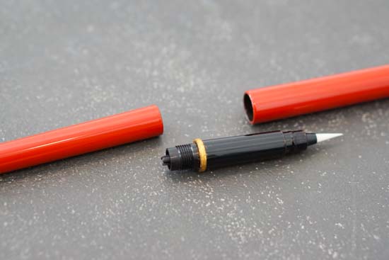 漆塗り携帯用筆ペン-無地染めの筆ペンケース