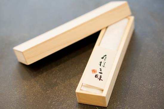 漆塗り携帯用筆ペン-無地染めの筆ペンケース