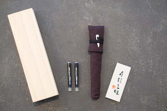 漆塗り携帯用筆ペン-無地染めの筆ペンケース