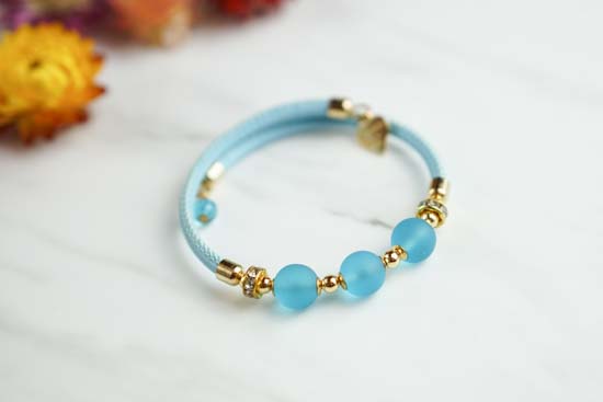 light blue の画像