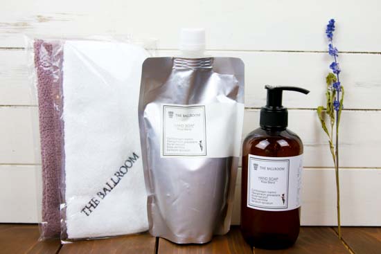 ハンドケア黒箱セット-ソープ、ソープリフィル、タオル×2