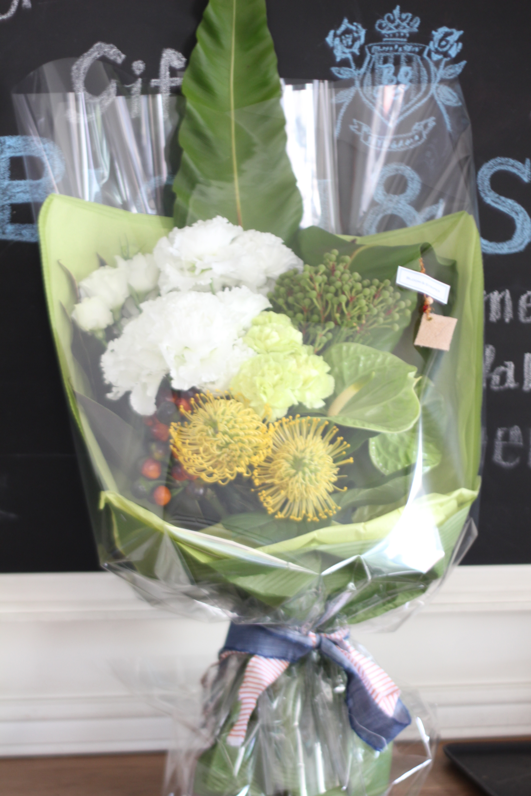 【季節の花束】クラッチブーケ5000