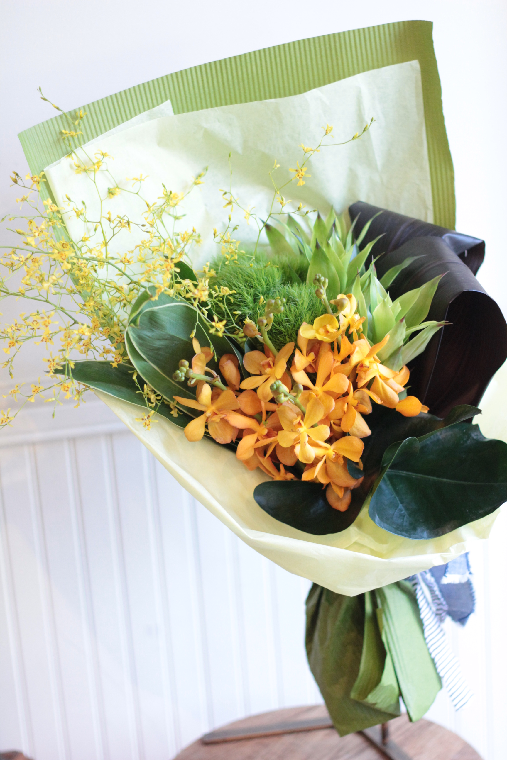 【季節の花束】クラッチブーケ7000