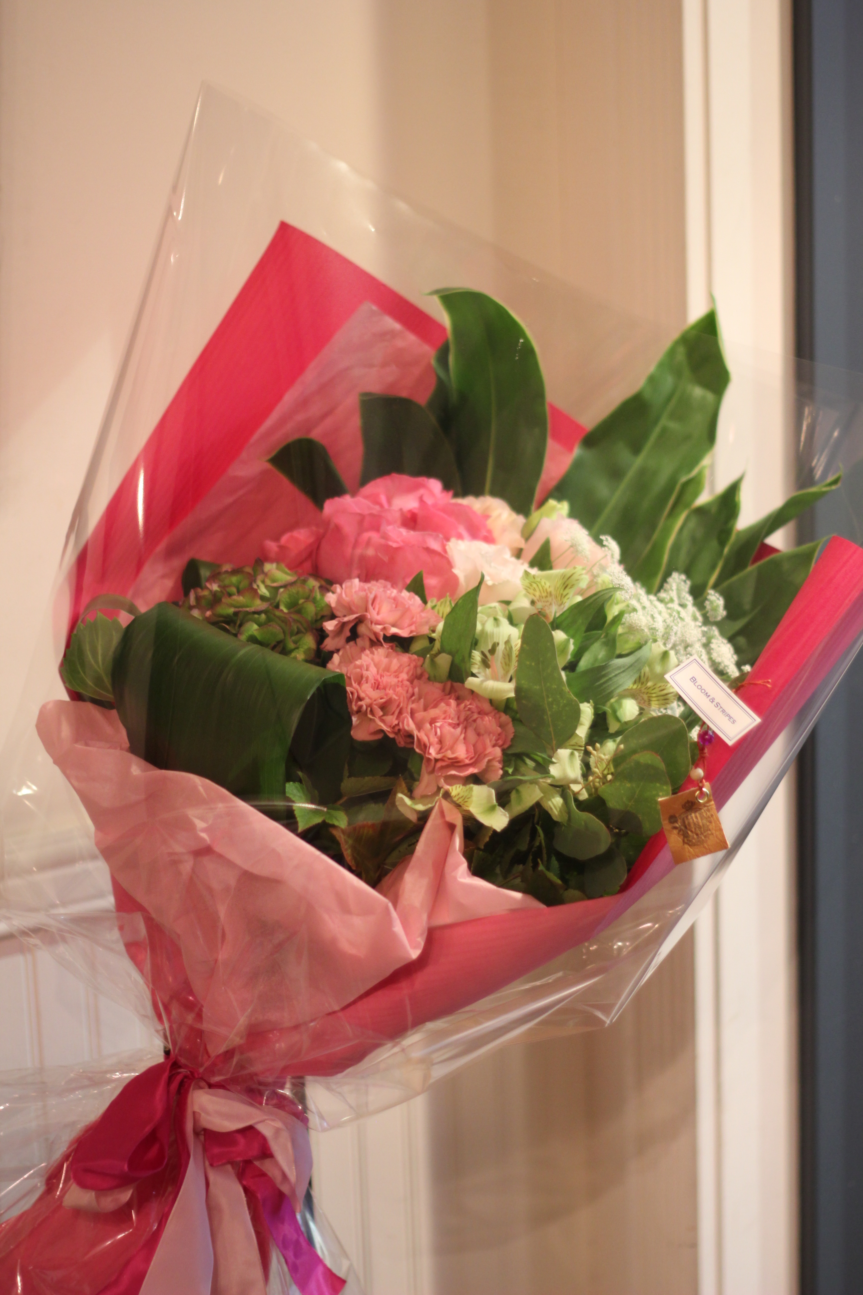 【季節の花束】クラッチブーケ7000