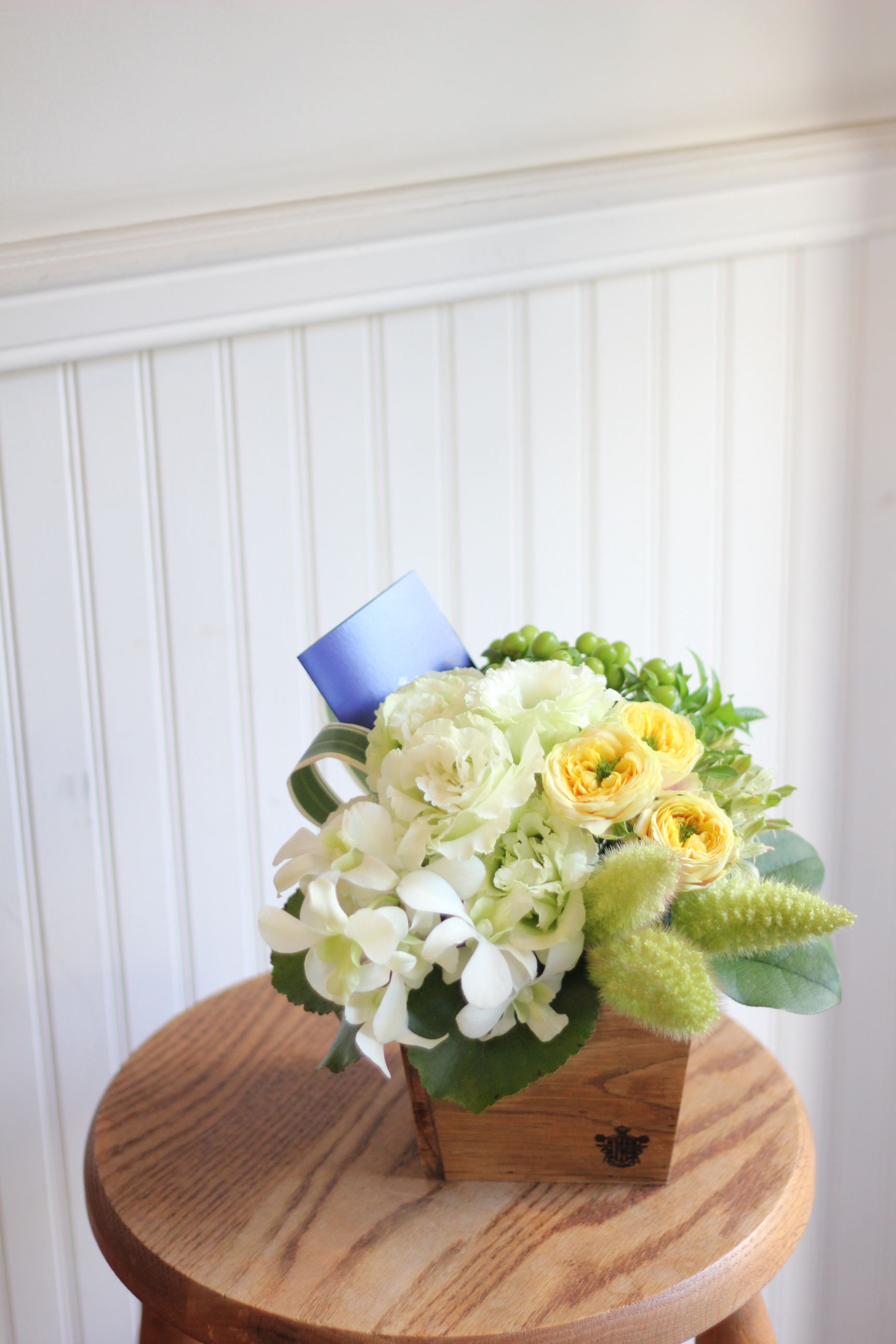 【季節のフラワーアレンジメント】ボールラウンド3000