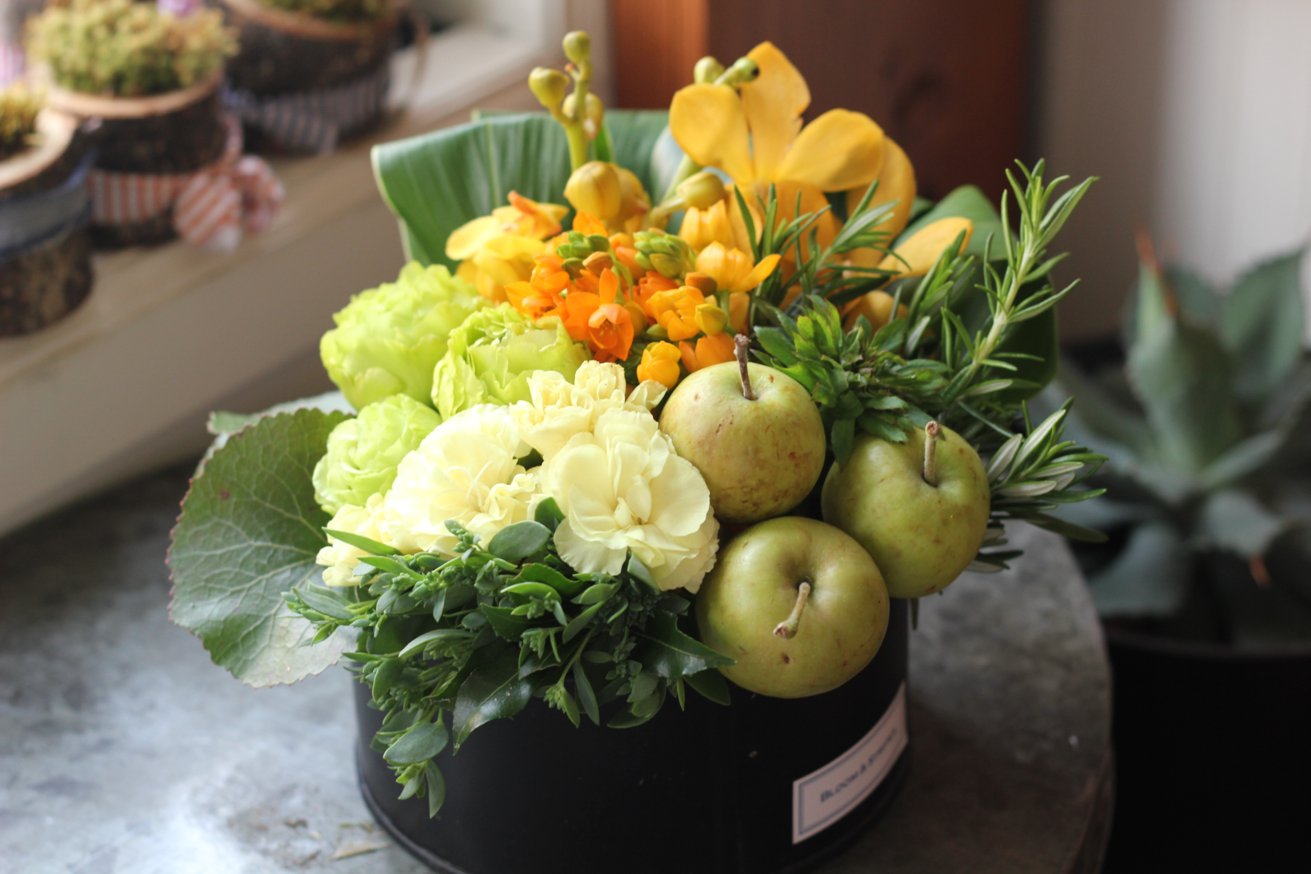 【季節のフラワーアレンジメント】ローラウンド5000