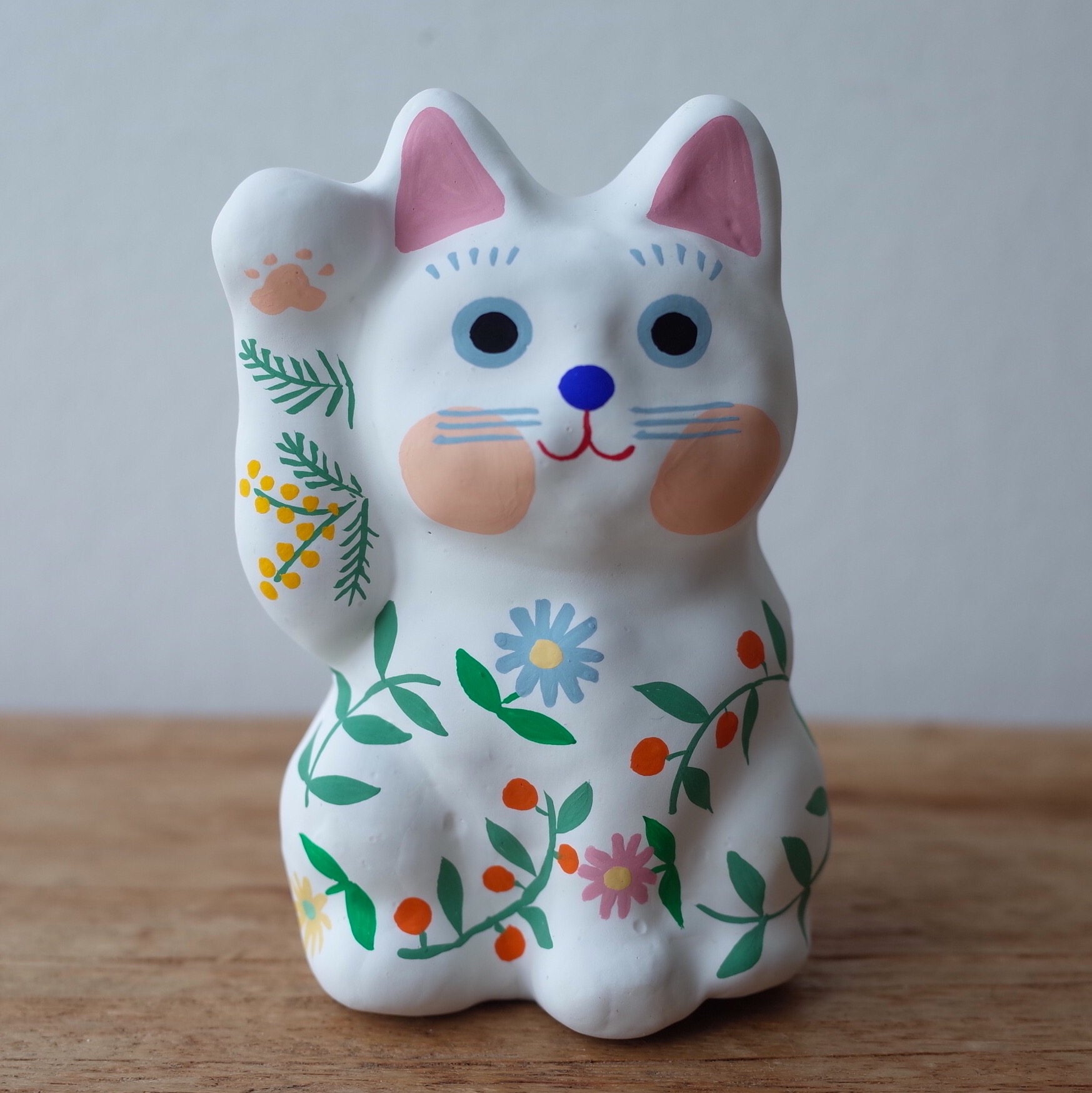 招き猫8号サイズ  白　花輪柄