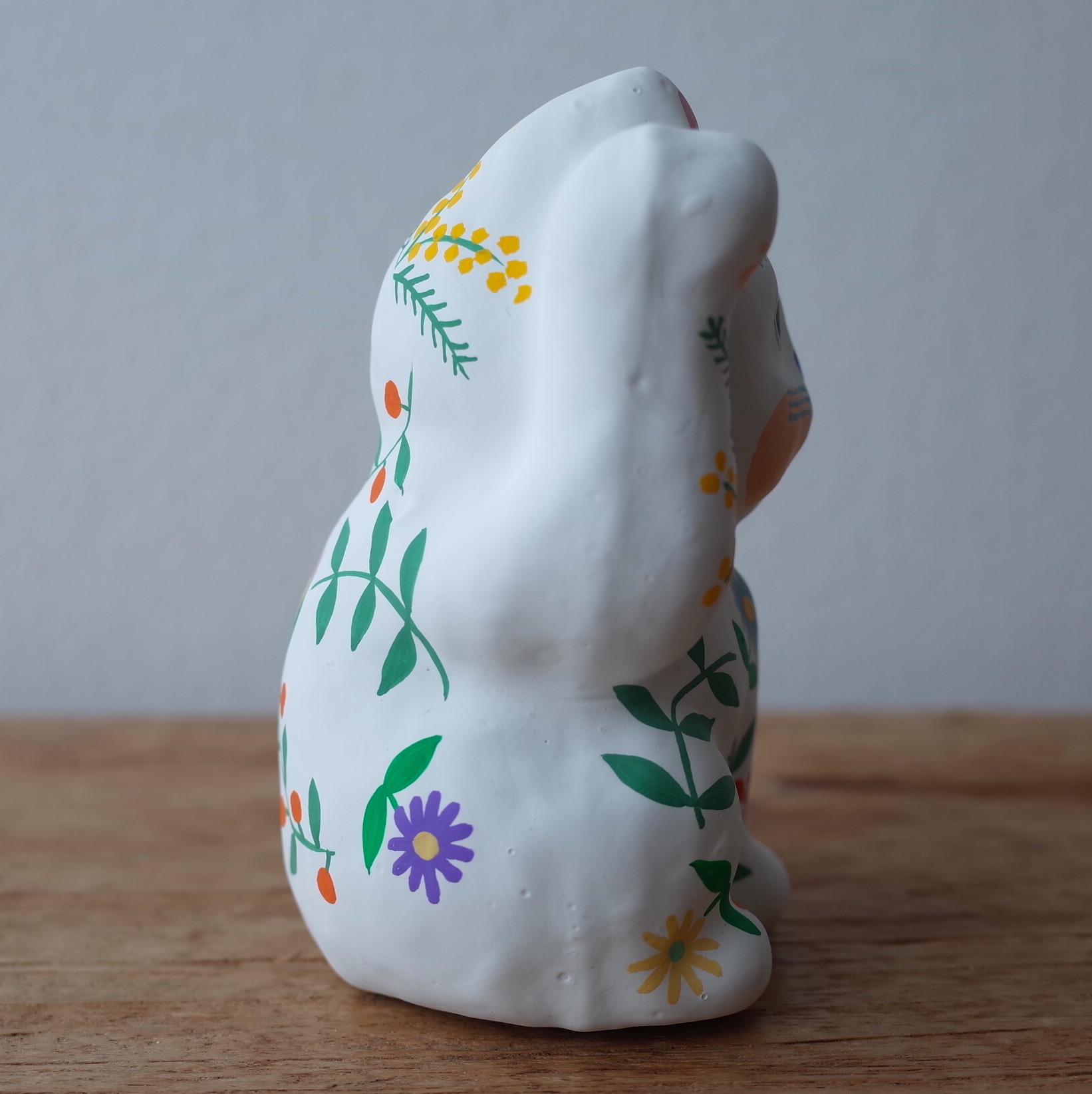 招き猫8号サイズ  白　花輪柄