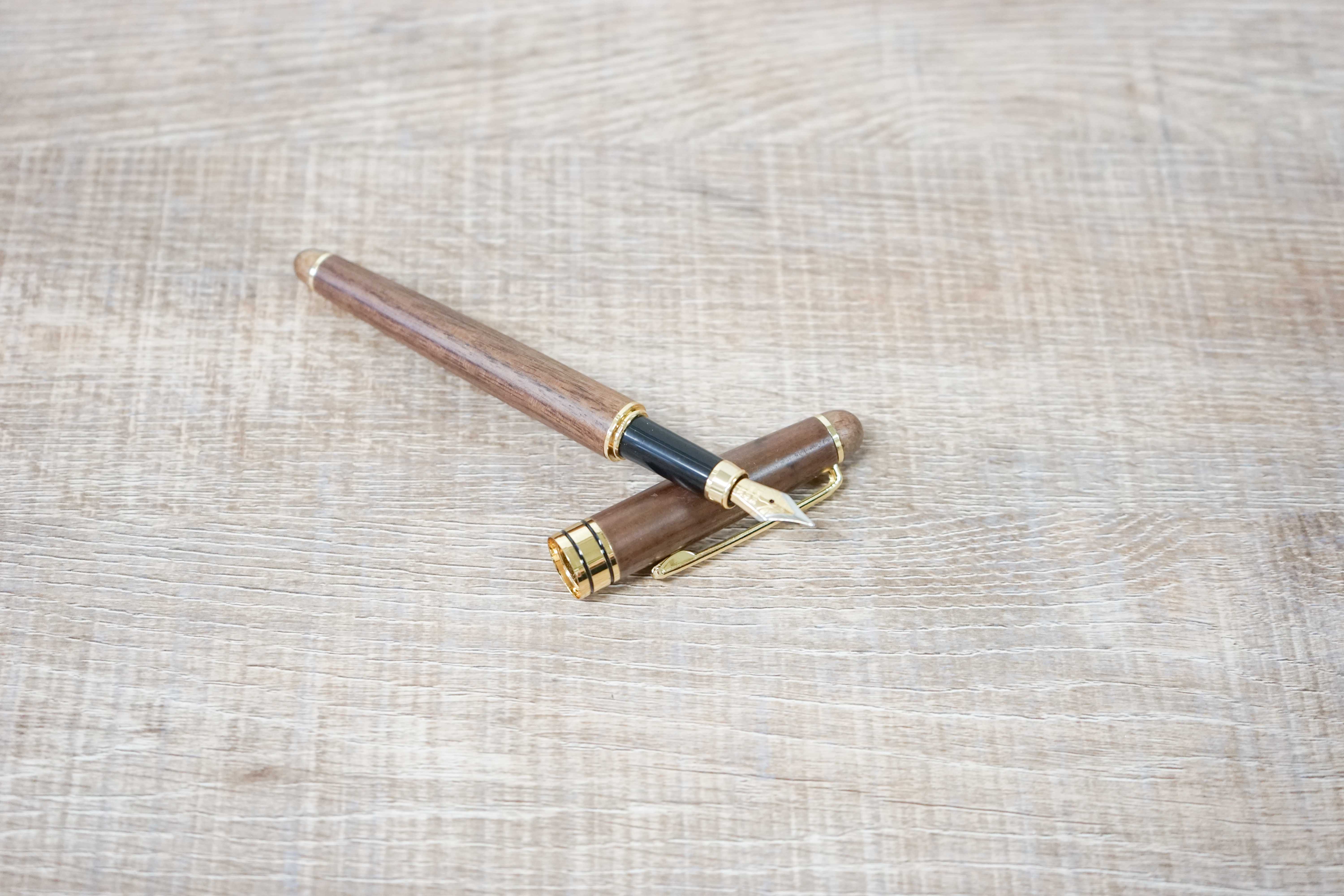 名前入れ　木製　ボールペン 万年筆