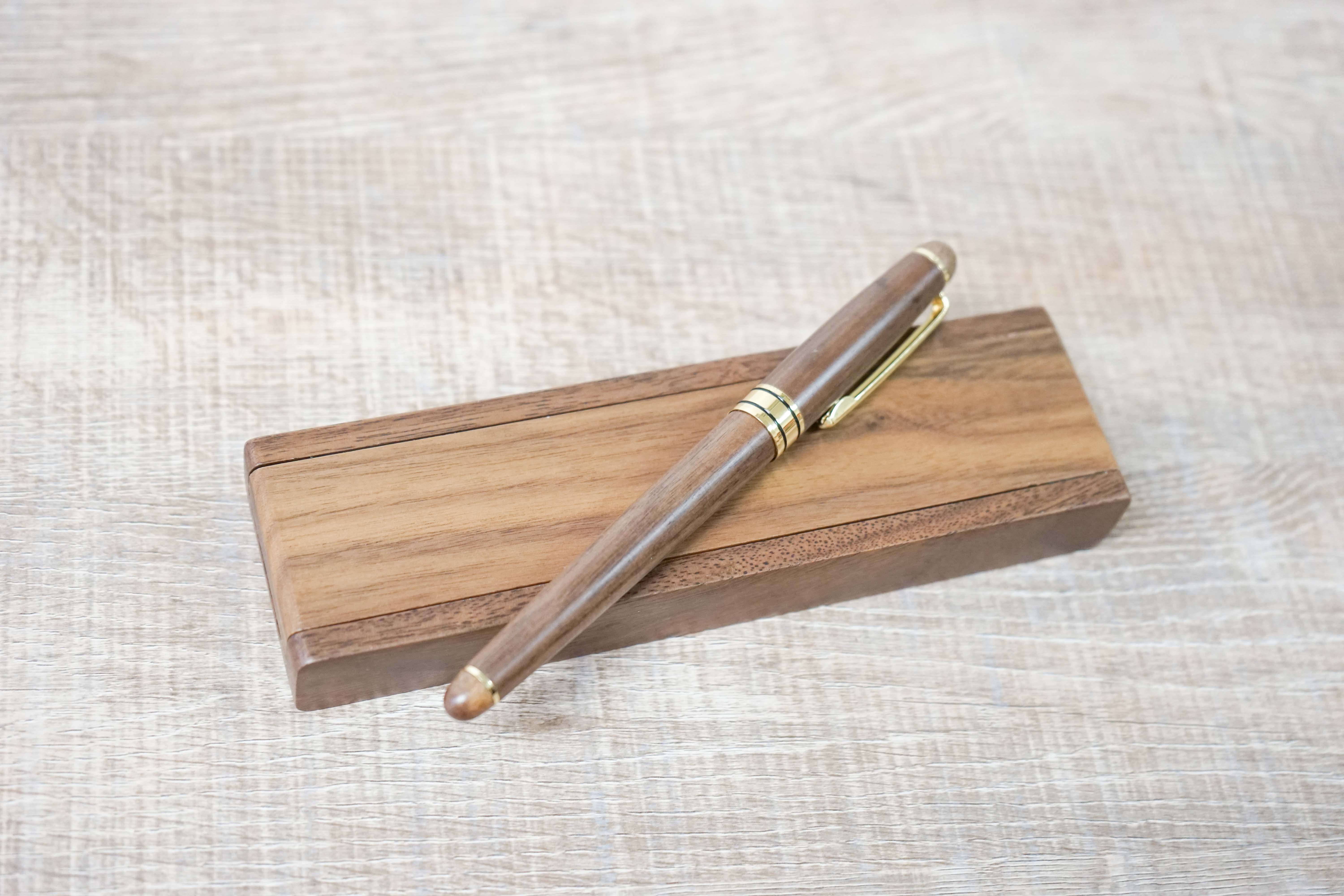 名前入れ　木製　ボールペン 万年筆