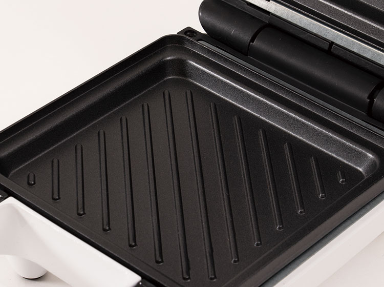 耳まで焼けるホットサンドメーカー