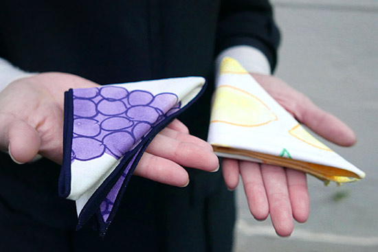 fukeru-眼鏡が拭けるハンカチ-沖縄やちむん-三角形