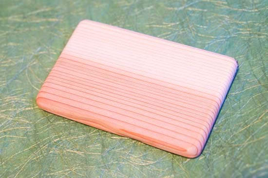 吉野杉の名刺入れ