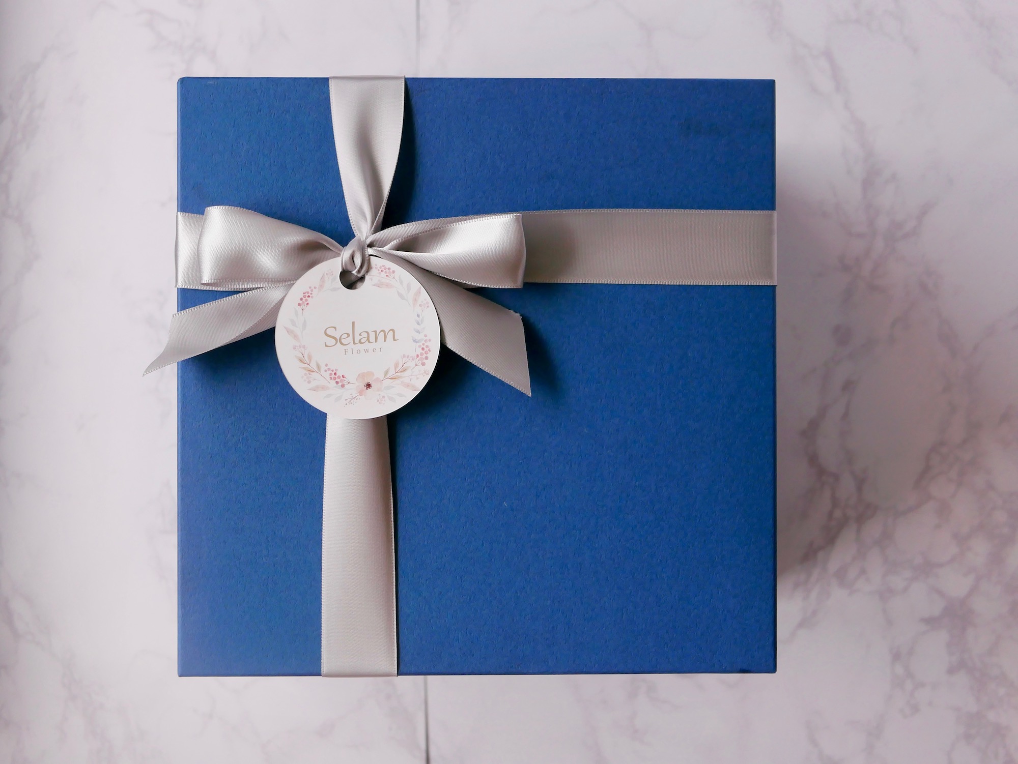 花言葉と贈るフラワーボックス