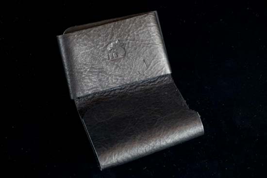 短角牛シームレス名刺入れ