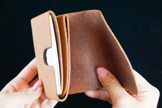 短角牛シームレス名刺入れ