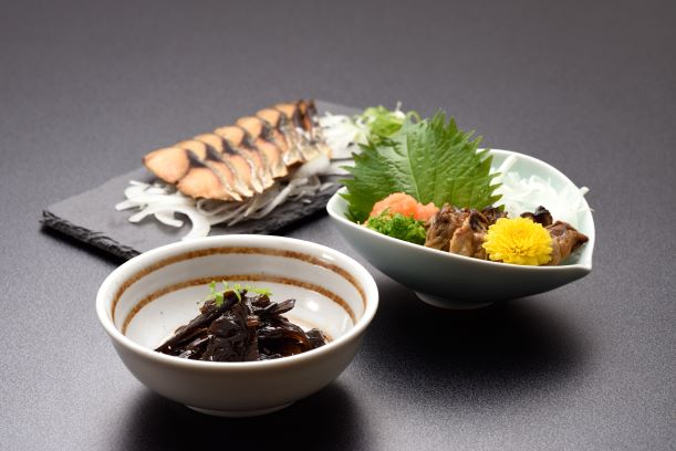 JIMONO「本わさびと茎わかめ煮・牡蠣の一夜干し・鯖燻製」