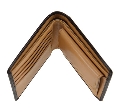 二つ折り札入れ