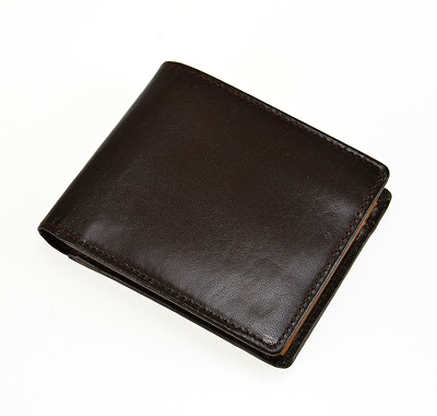 二つ折り札入れ　アオリカード段付き