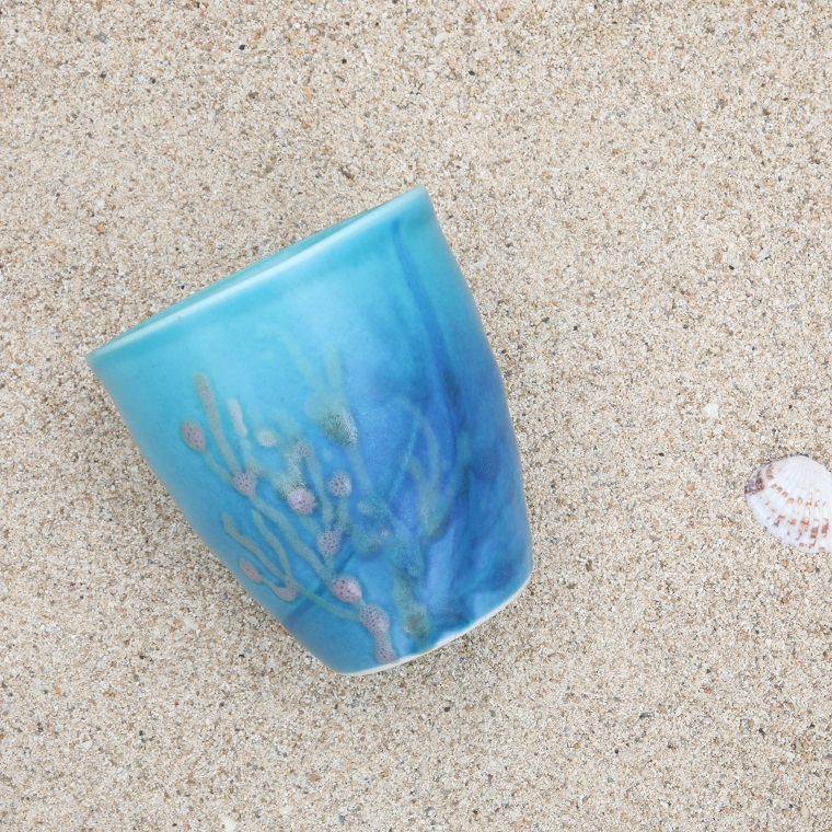 沖縄の海と縁起の良い珊瑚のタンブラー  瑠璃紺