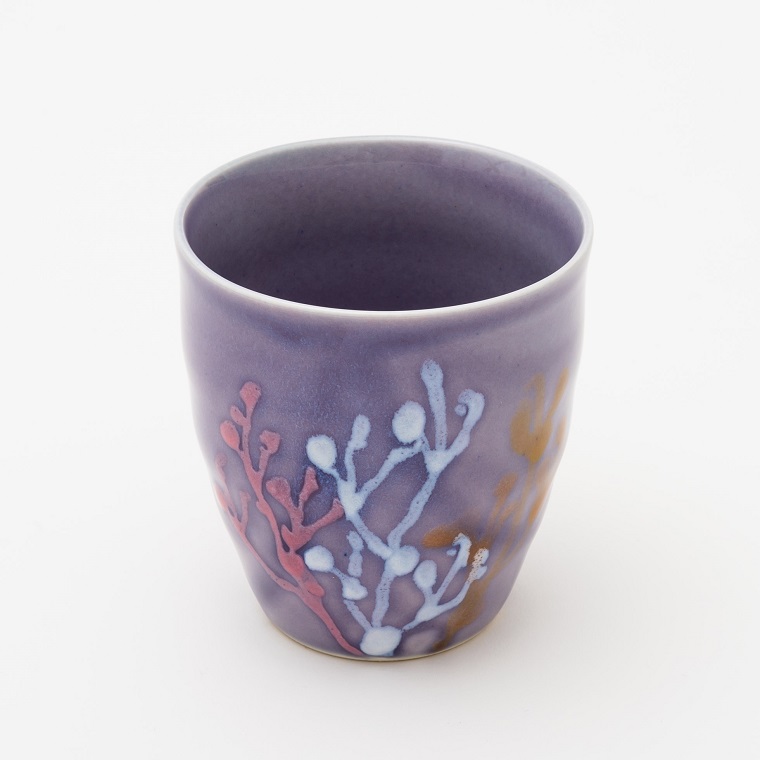 沖縄の海と縁起の良い珊瑚のタンブラー 紅掛空色