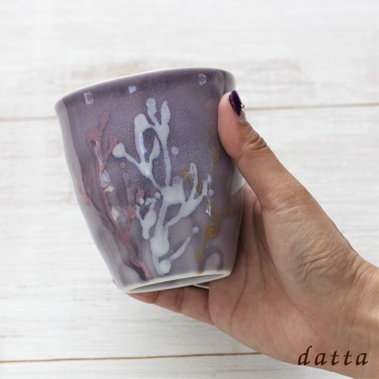 沖縄の海と縁起の良い珊瑚のタンブラー 紅掛空色