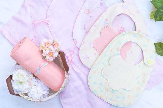 出産お祝いセット【スタイ1枚+おくるみ・ガーゼケット＋コンビ肌着】