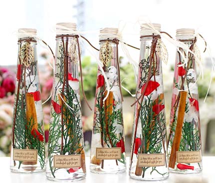 ハーバリウム　トライアングルボトル