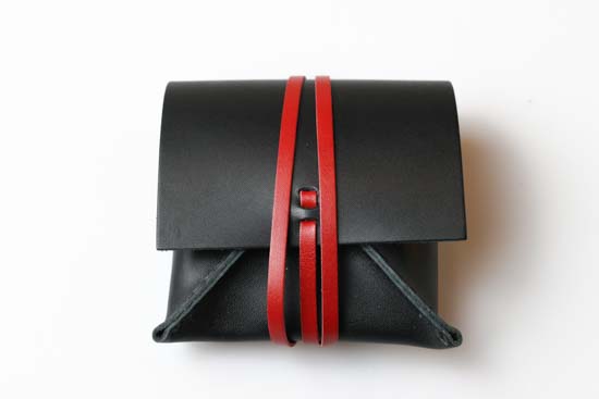 縦巻きウォレット-“urushi”ブラック