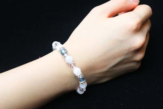 クリスタルブレスレット-デザイン２