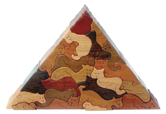 木製ピラミッド インテリア装飾 約60cm 猫のピラミッド（日本製）遊んで飾ってみませんか？ | 銀河工房の