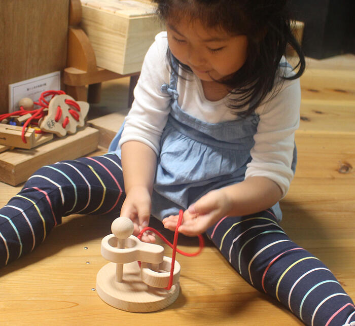 立体知恵の輪（2段）日本製 子供さんの成長に役立つ様々な能力を養う木のおもちゃ 銀河工房のプレゼント・ギフト通販 TANP（タンプ）