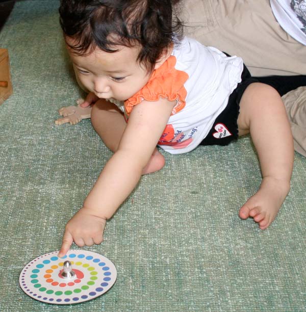 D-TOP 虹コマ（日本製）美しく安定して回転します。