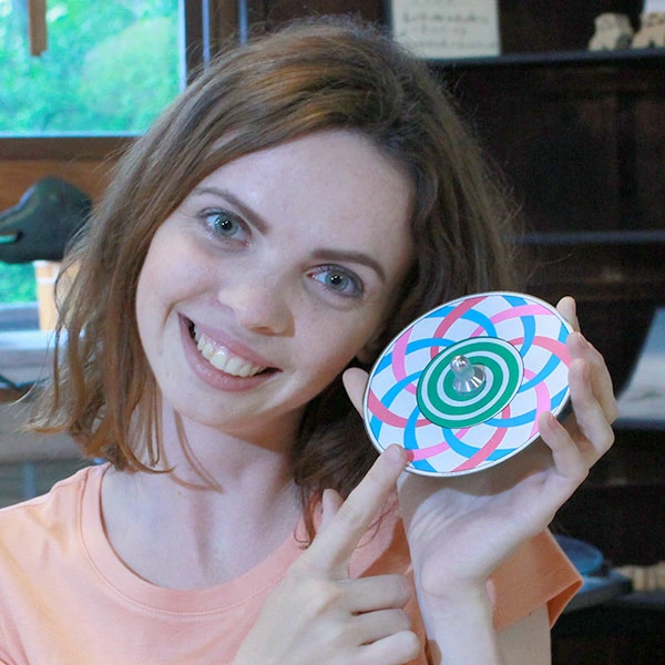 D-TOP 渦巻独楽（日本製）長時間回転する美しいコマ 日本グッドトイ受賞