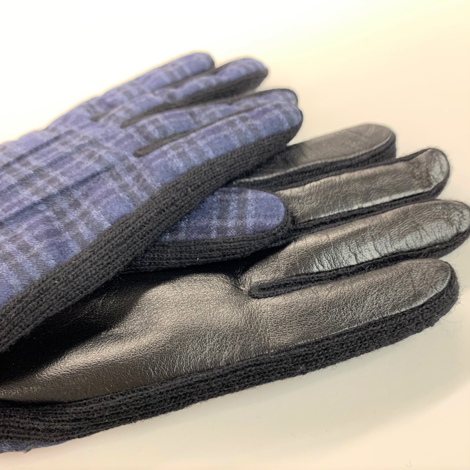 CANONICO生地使用　日本製メンズグローブ(人差し指側面タッチパネル対応)