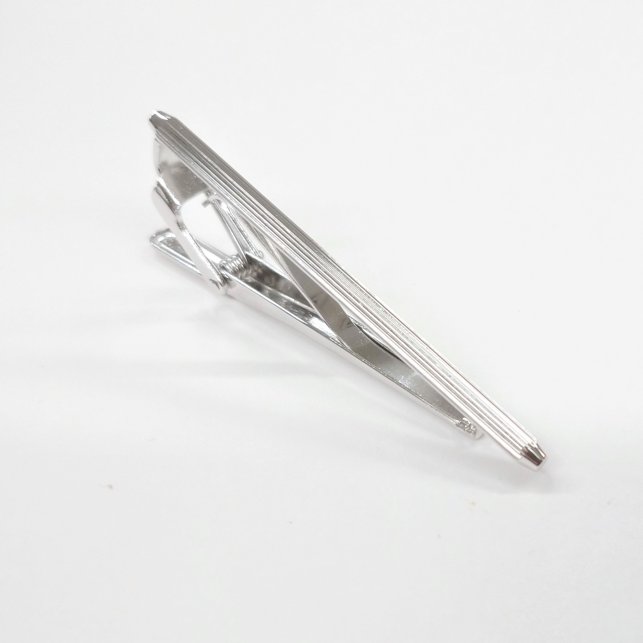 メタリックタイバー