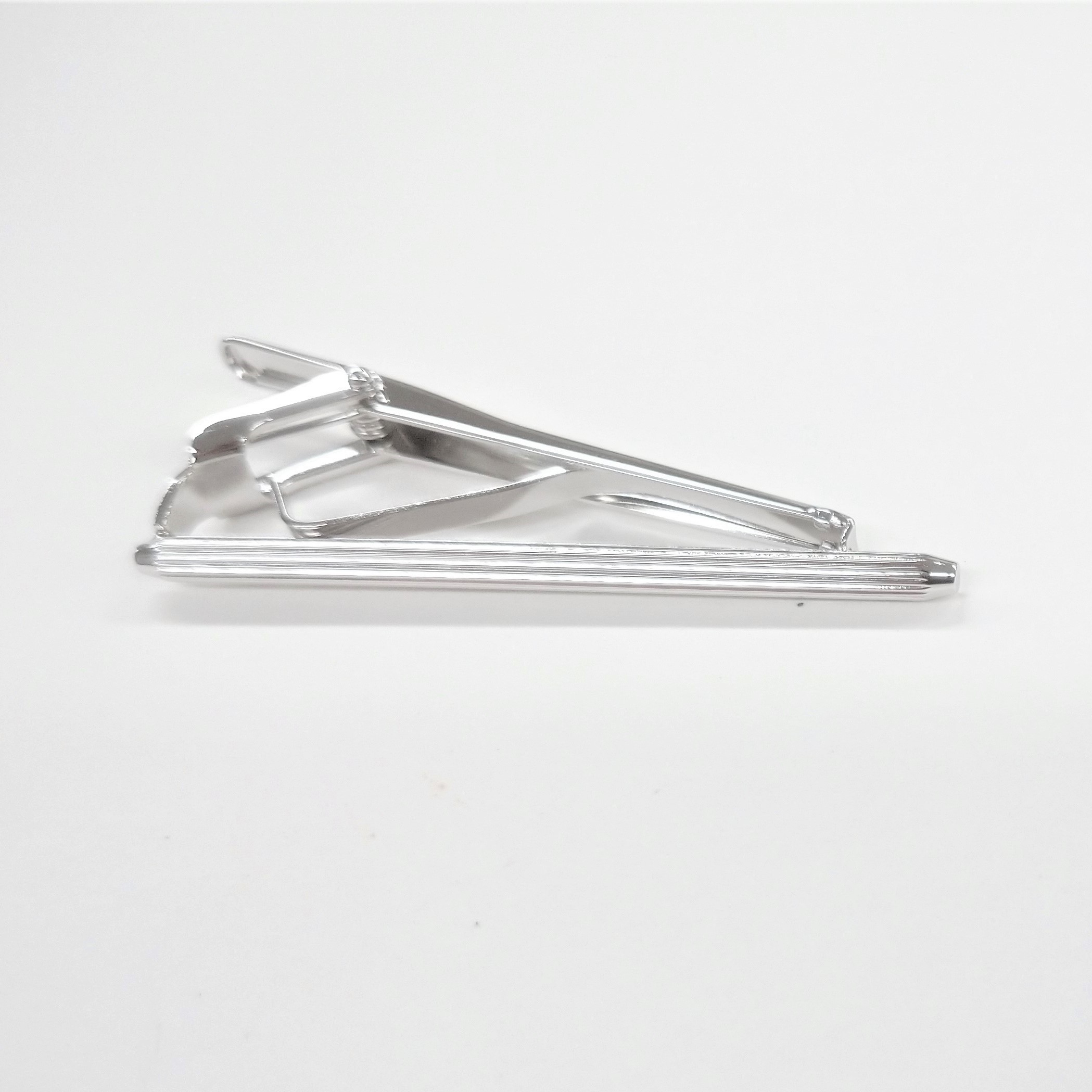 メタリックタイバー